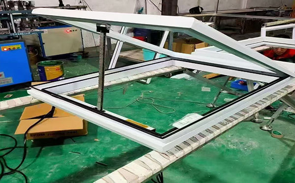 某地下车库出入口彬县排烟窗配置工程