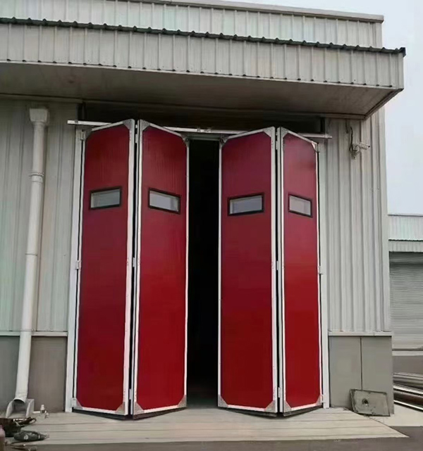 彬县工业折叠门在大型装配车间出入口的应用实例